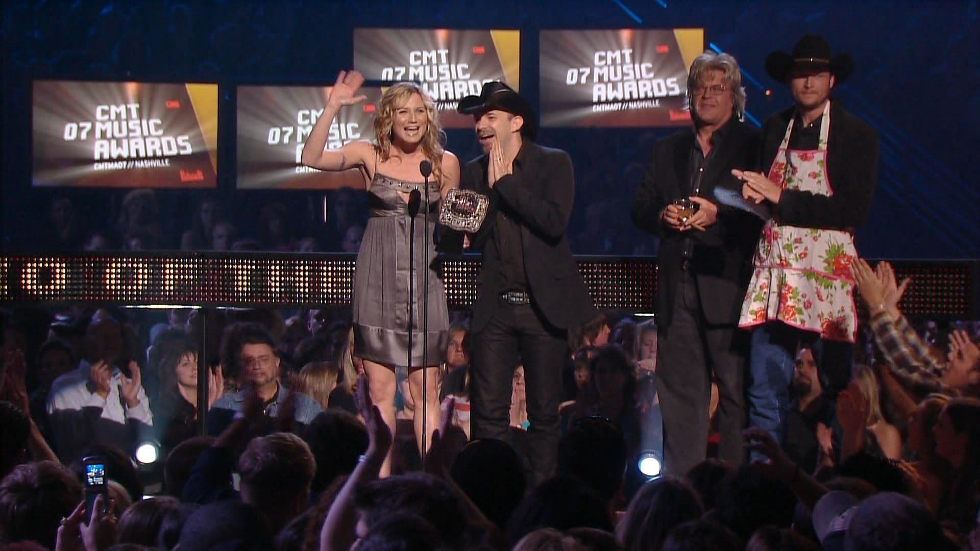 country-music-high-definition-sugarland-cmt-music-awards-2007-04-16
